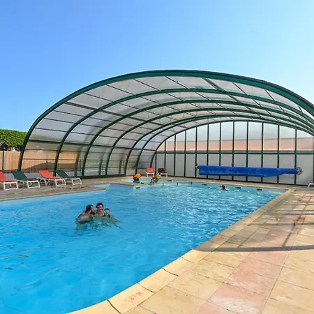 Mobil Confortable Avec Terrasse A - Api-1-52-516 ノートル・ダム・ド・モン