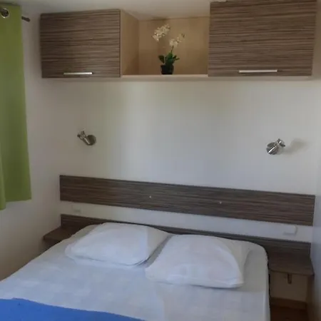 Mobil Confortable Avec Terrasse A - Api-1-52-516 *