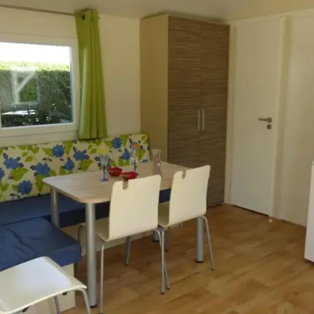 Campingplatz Mobil Confortable Avec Terrasse A - Api-1-52-516